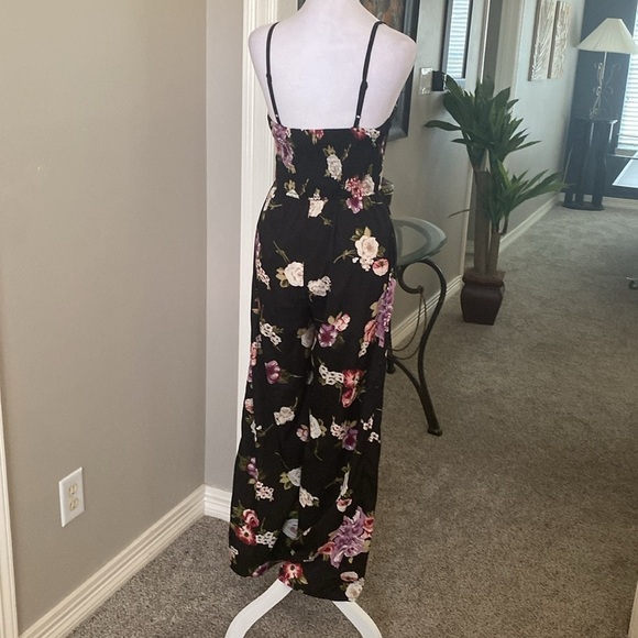 Band Of Gypsies Romper Jumpsuit Black Floral Print Sleeveless Built In Bra Sz S - Picture 7 of 9